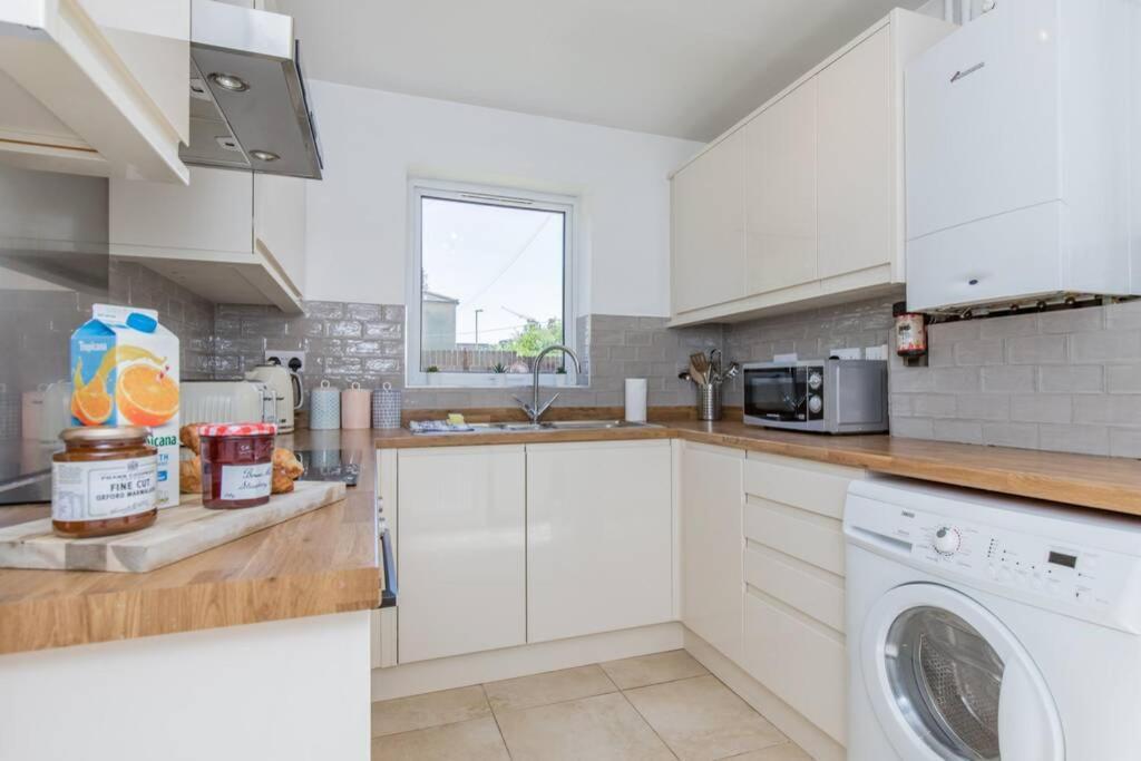 Stylish Townhouse In The Heart Of Summertown Oxford Exterior foto